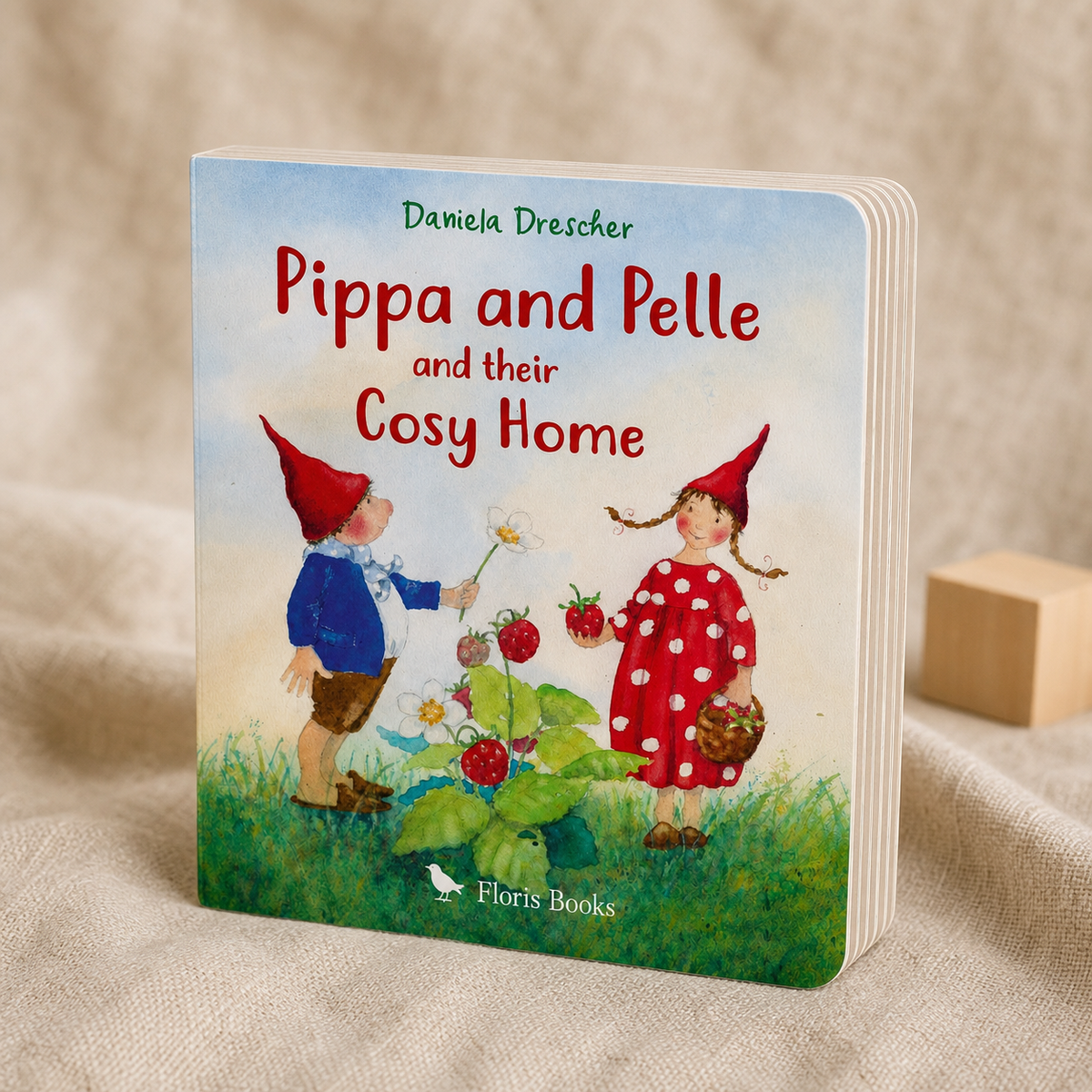 Pippa and Pelle and Their Cosy Home — 12-page rounded board book fore-edge view